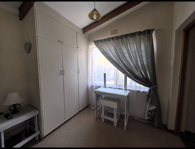5 BEDROOM HOUSE FOR SALE IN FRAAIUITSIG